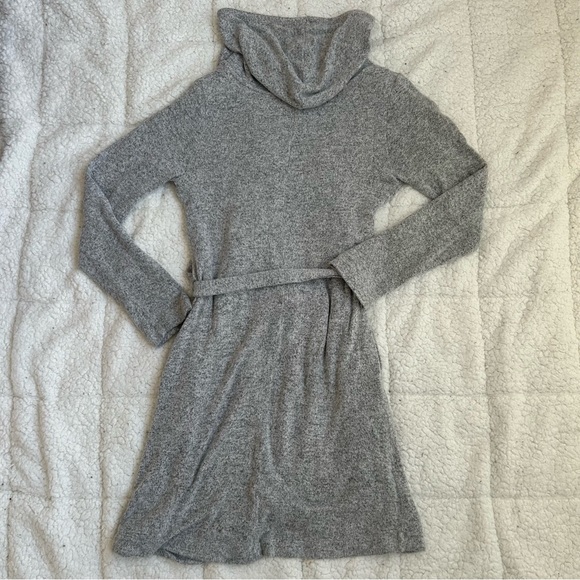 AERIE Comfy Gray Hooded Cardigan with Belt - Picture 12 of 16